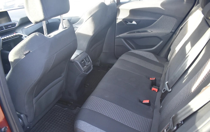 Peugeot 3008 cena 72900 przebieg: 103760, rok produkcji 2018 z Siemiatycze małe 232